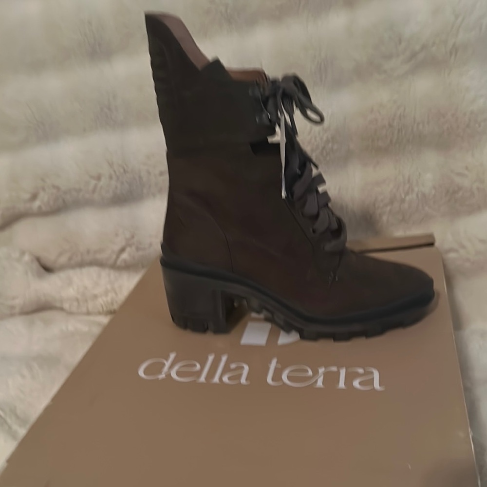 Black Lace Up Boots with Chunky Heel